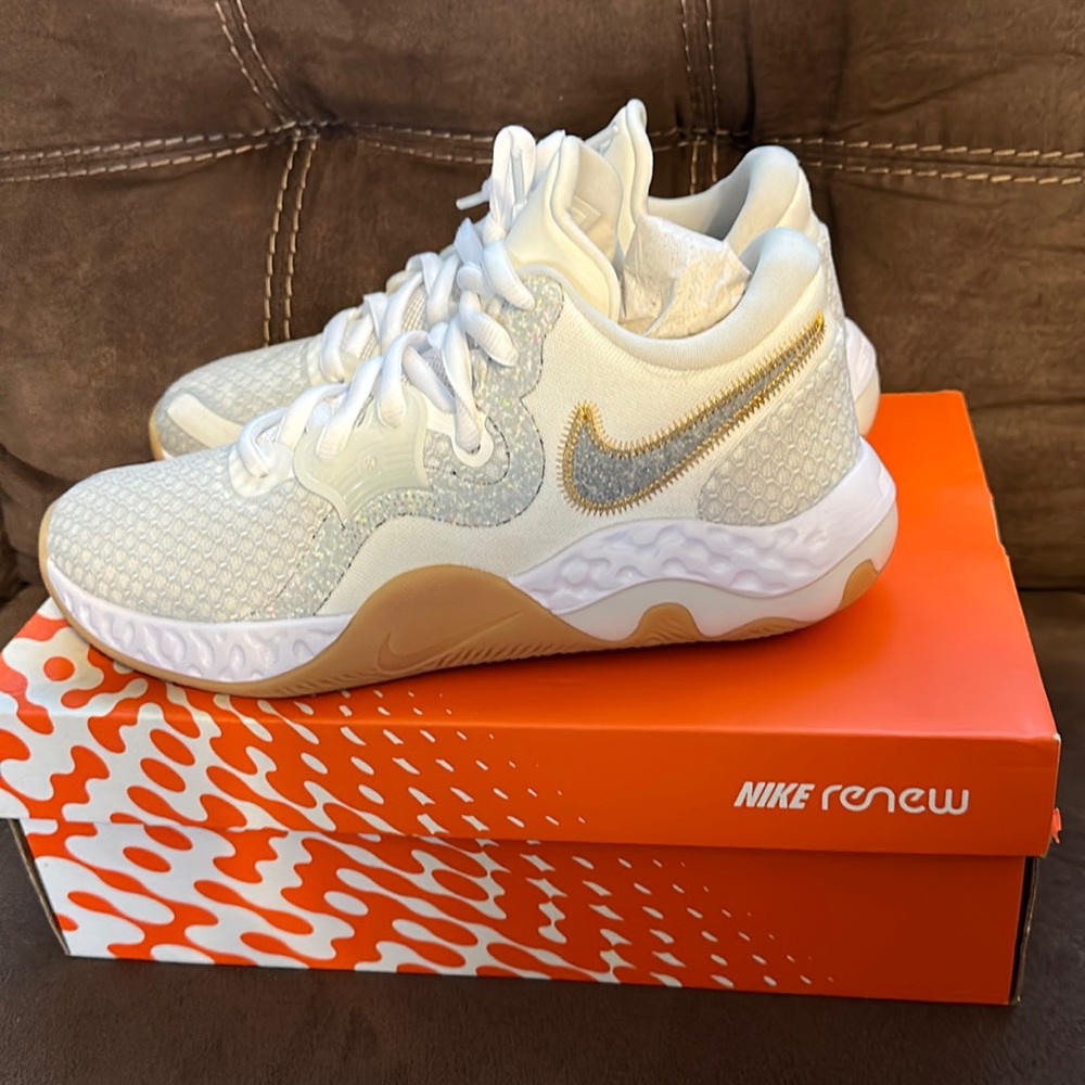 Nike Renew. Men’s size 9. Women 10.5
